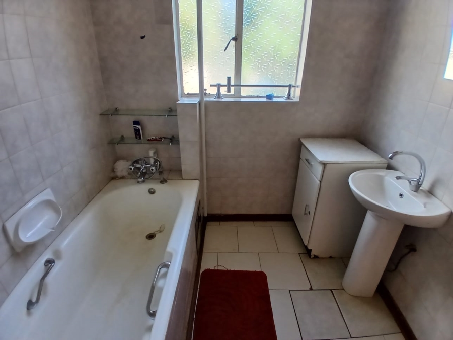 5 Bedroom Property for Sale in Kuruman Northern Cape